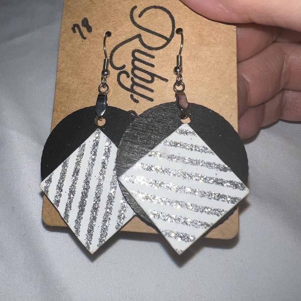 Ruby Lee Handmade Geometric Earrings - Picture 4 of 8